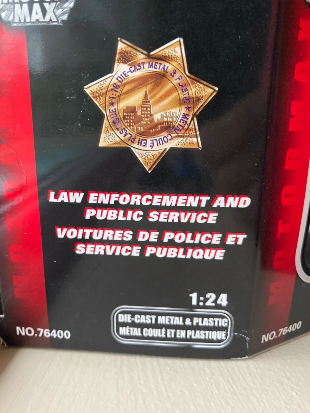 Motor Max 1:24 2007 Ford Crown Victoria Police Car White NOS 76400